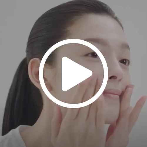 SK-II SKINPOWER Essence is a pore minimizing anti aging serum that hydrates and reduces the appearance of fine lines slide2